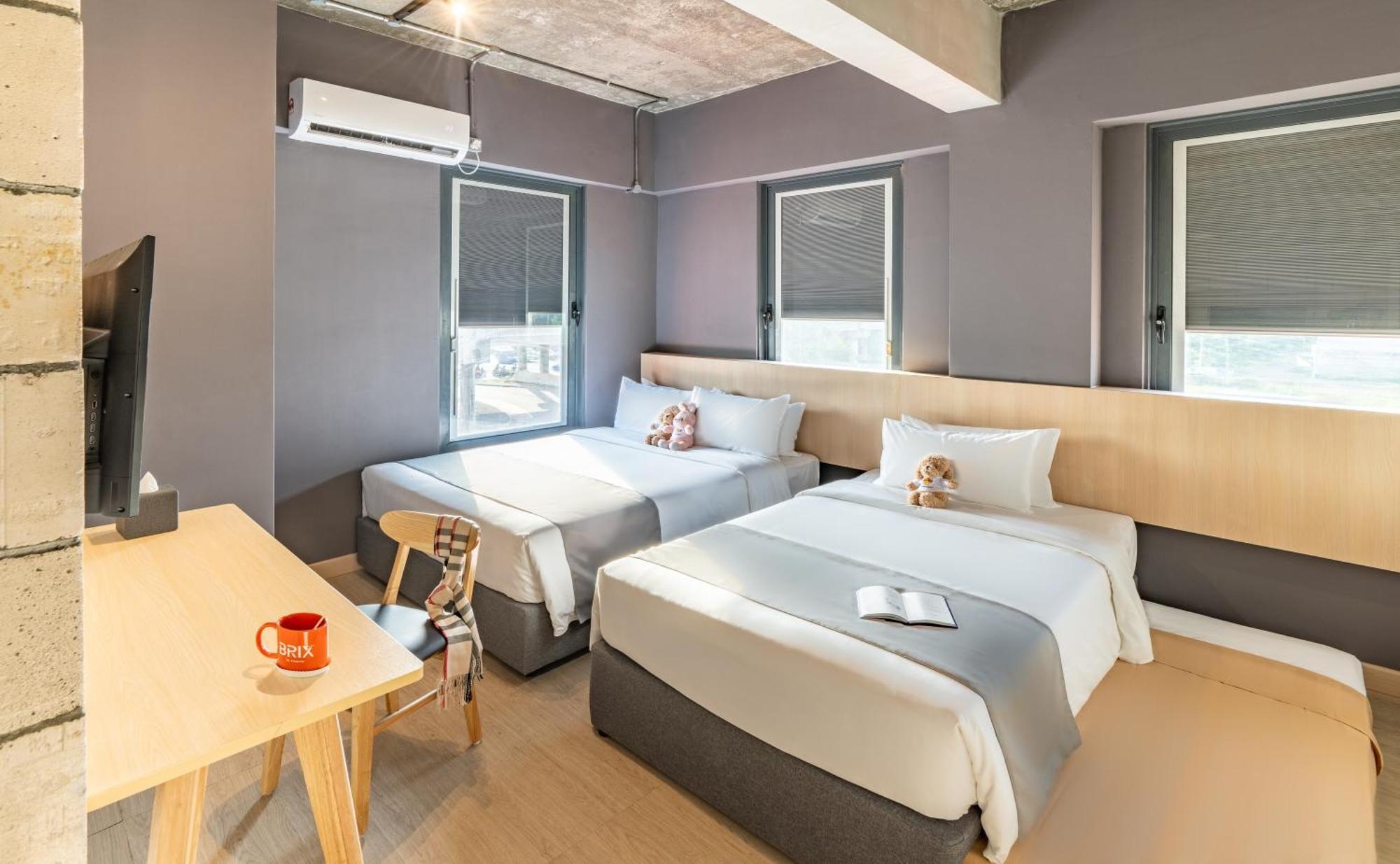 Brix Klia By Pinetree Hotel Sepang Bagian luar foto