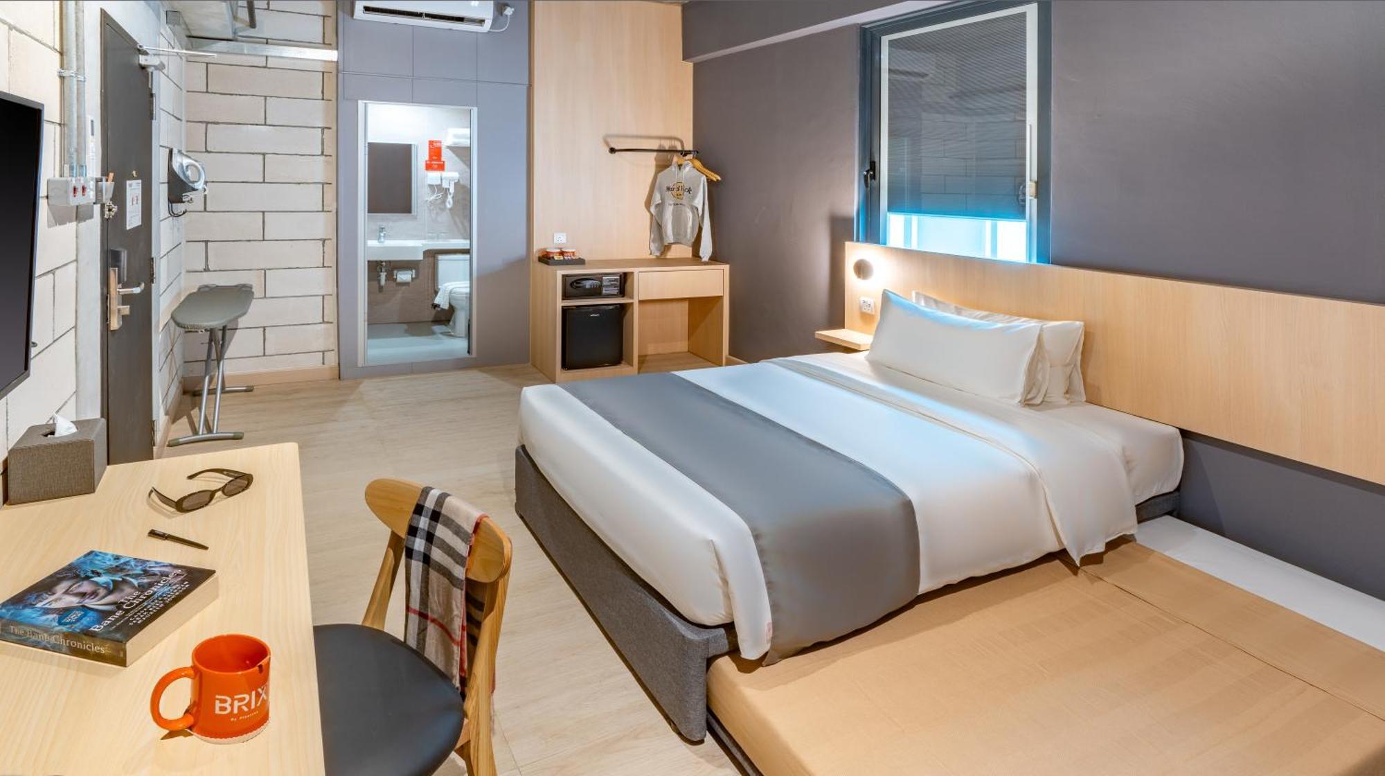 Brix Klia By Pinetree Hotel Sepang Bagian luar foto